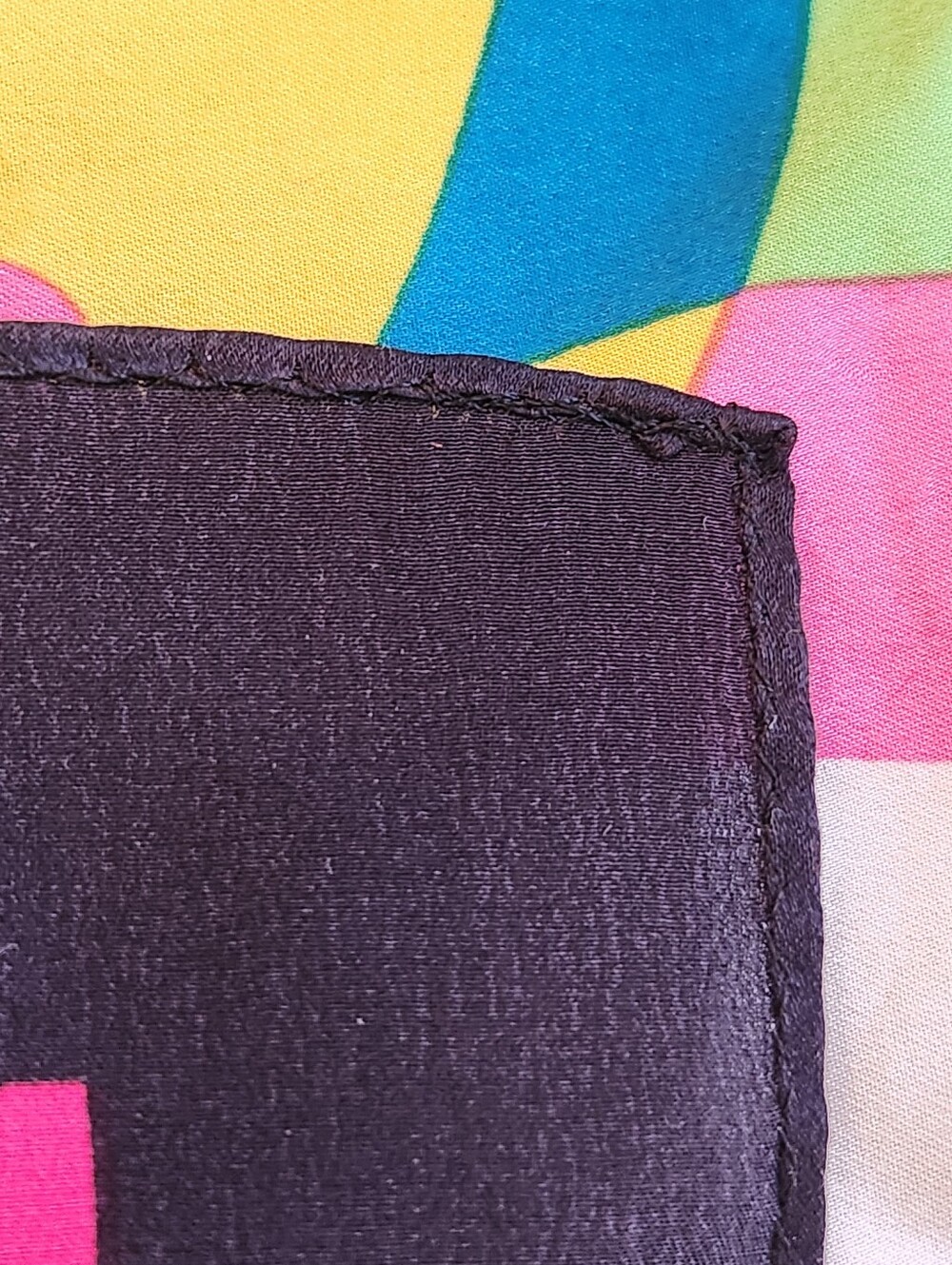 Echo Carre Scarf 100% Silk Black Pink Yellow Green Abstract Floral Square Artsy - Picture 8 of 9